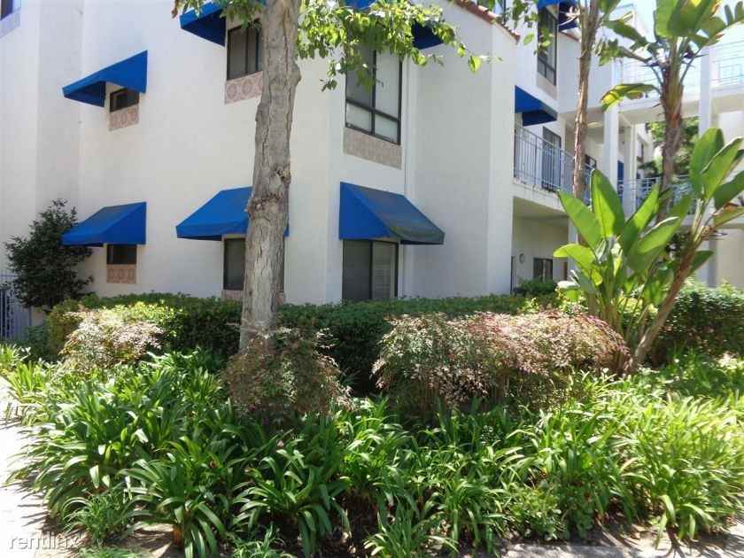 8320 Regents Road - Photo 3 of 18