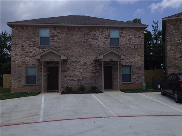 BRADFORD CREEK TOWNHOMES Apartments 1900 Daisy Way, Kilgore, TX 75662