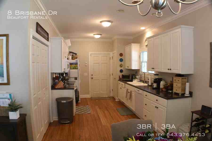 8 Brisbane Dr - Photo 2 of 7