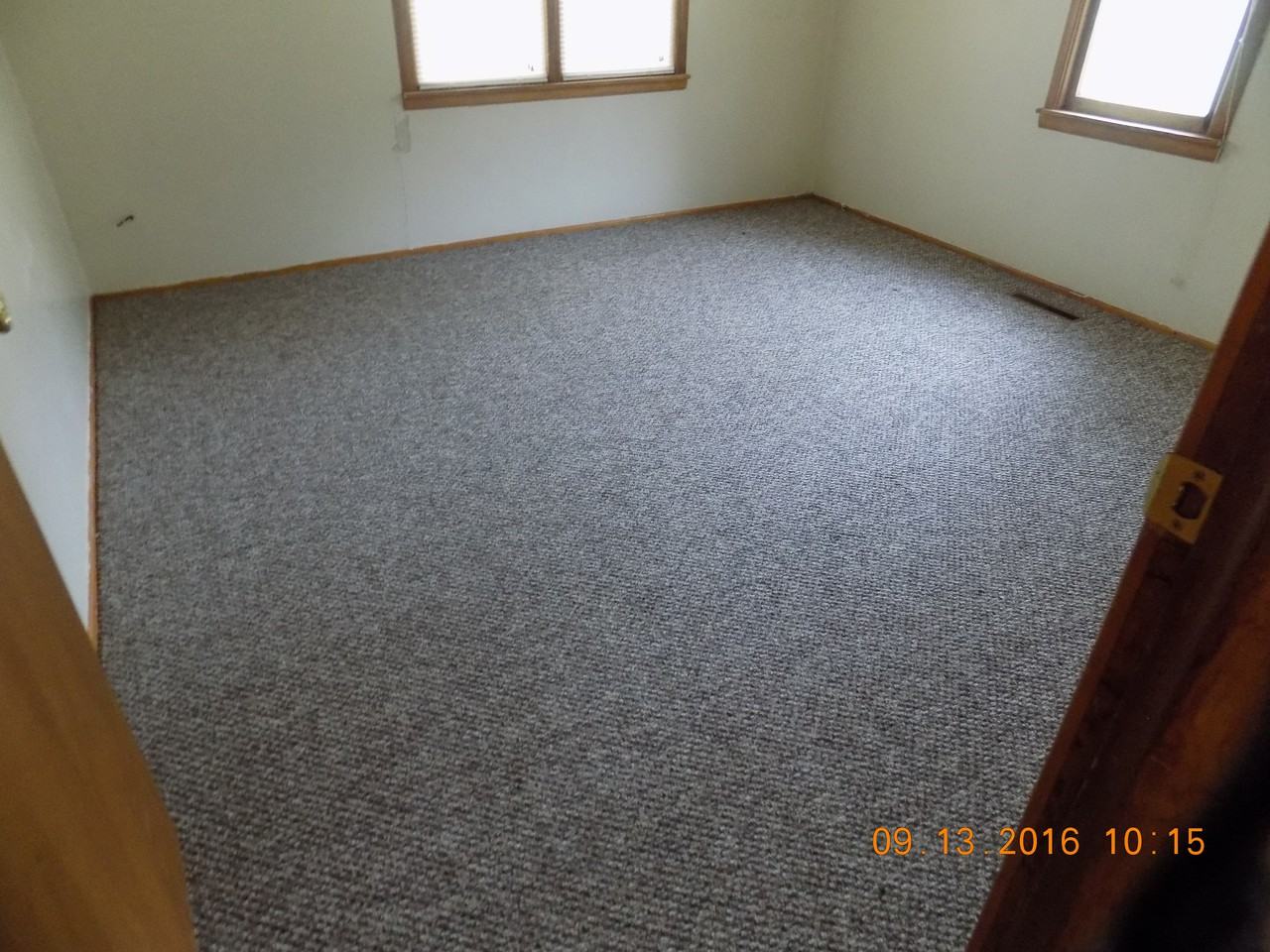 1421 Kansas St - Photo 3 of 9