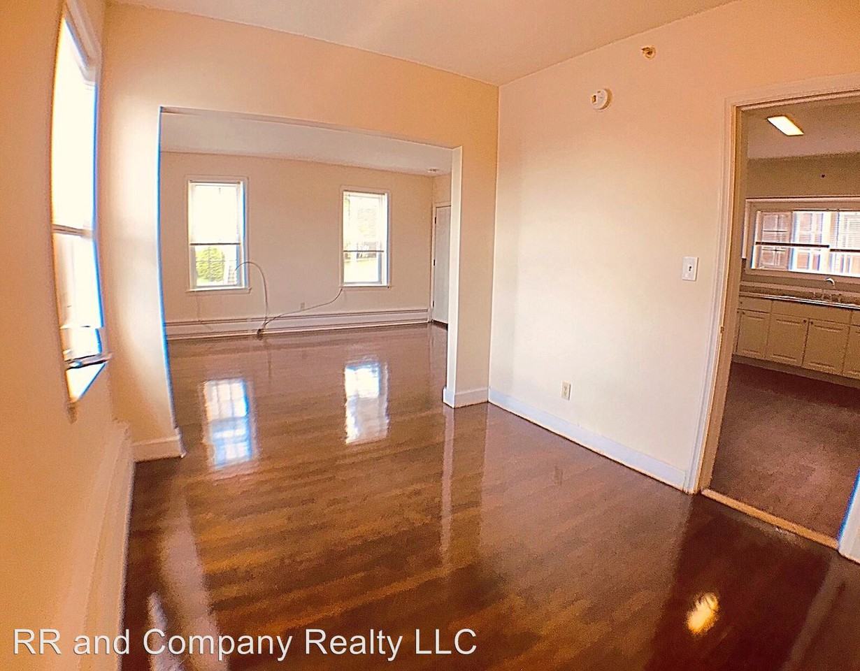 62 Montgomery St. - Photo 3 of 8