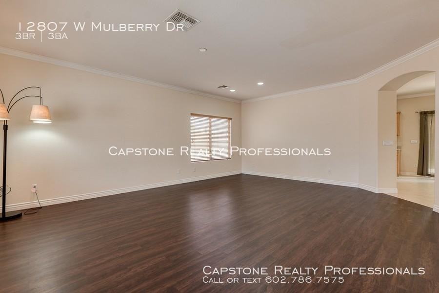 12807 W Mulberry Dr - Photo 2 of 26