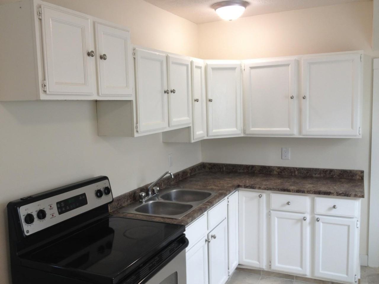 1331 Princess St - Photo 2 of 8