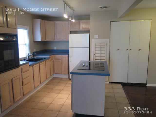 9231 McGee St - Photo 2 of 12