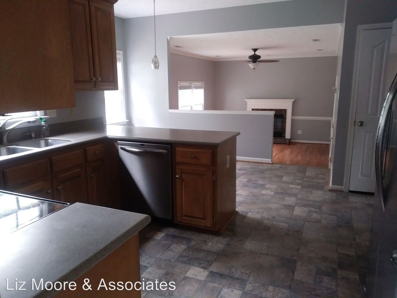 106 Brighton Cir - Photo 3 of 23