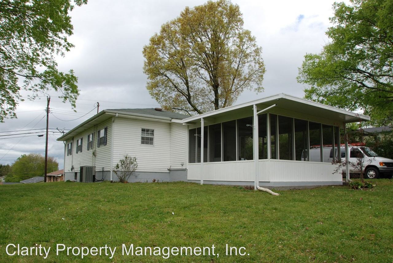 420 East St - Photo 3 of 18
