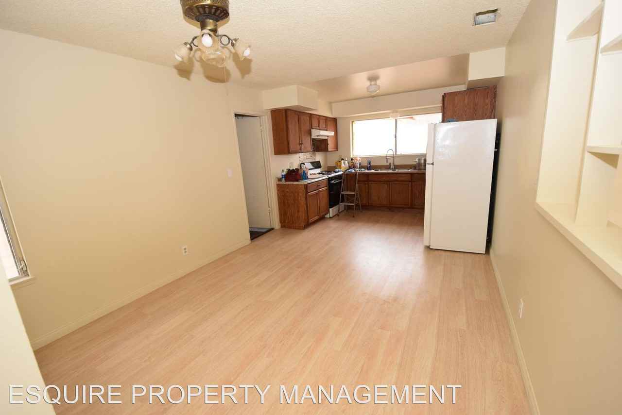 2130 Sanford St - Photo 3 of 13