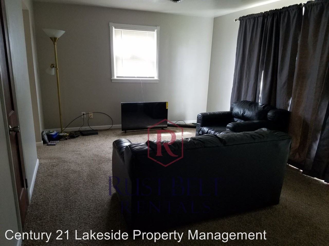 203 S Roanoke Ave - Photo 2 of 9