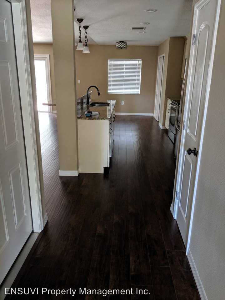 107 Jasmine Cir - Photo 2 of 17