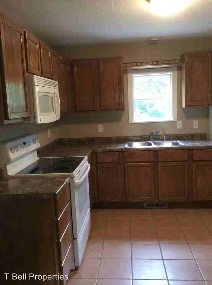 703 W 5th St - Photo 3 of 21