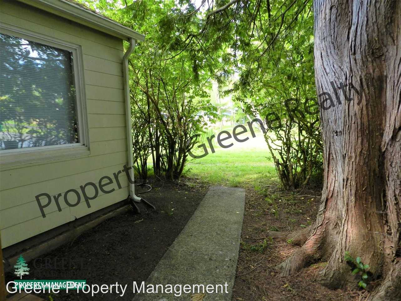 2005 Burbank Ave NW - Photo 2 of 19