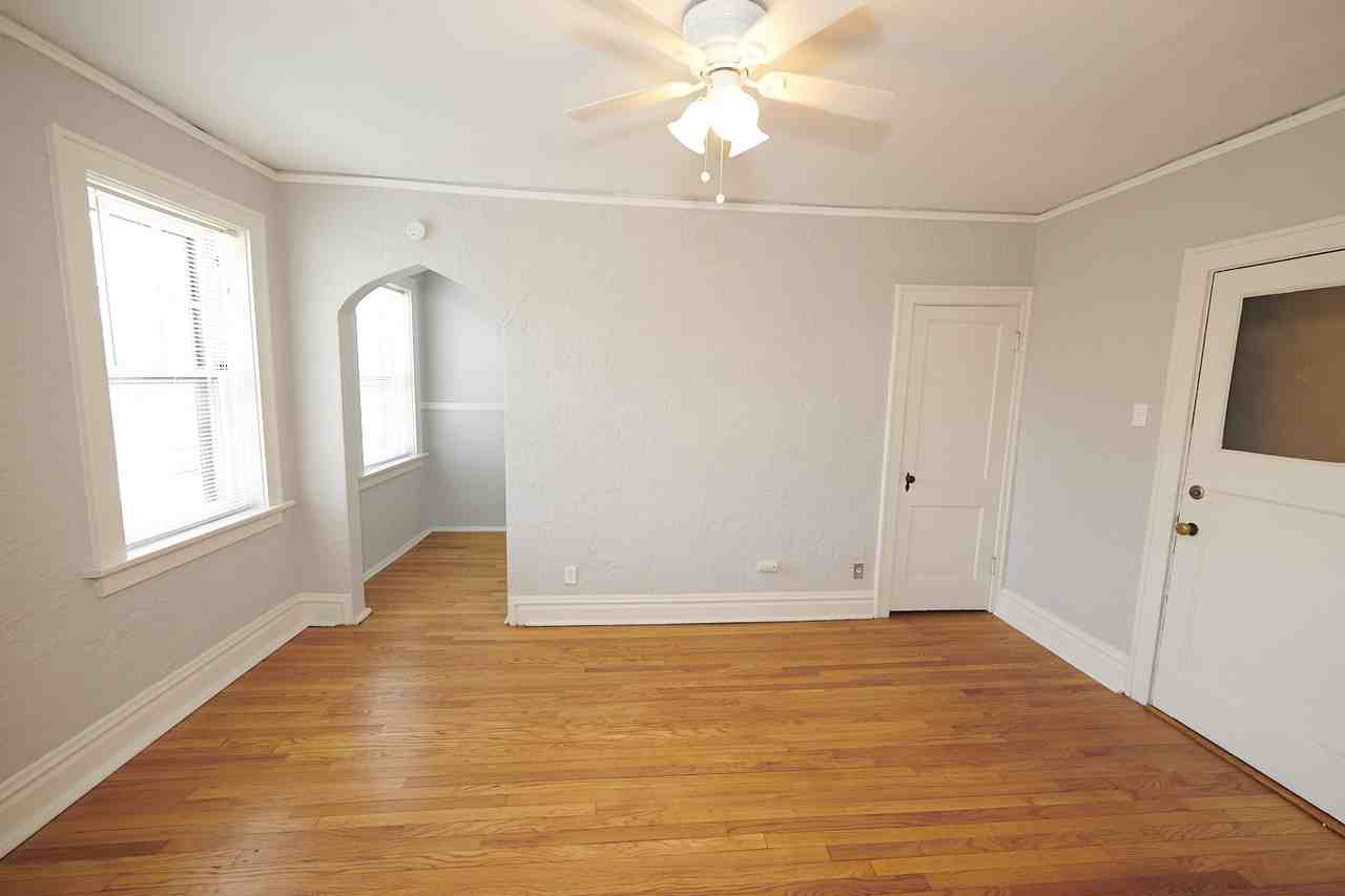 4902 Itaska St - Photo 3 of 7