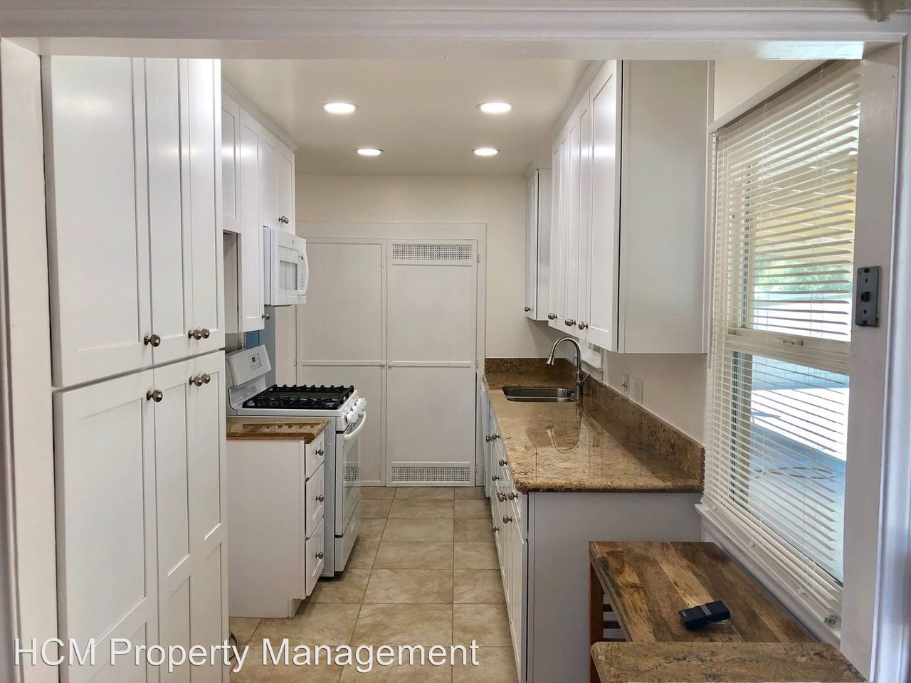 1117 W Carlton Pl - Photo 3 of 9