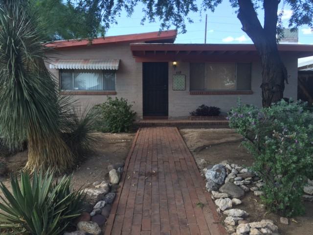 1315 E Adams St - Photo 2 of 10