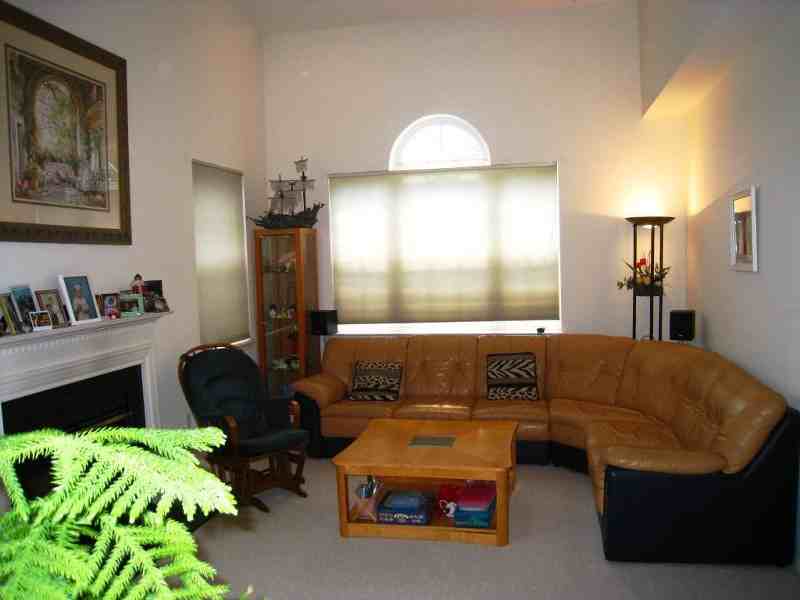 18 Hansom Rd - Photo 3 of 6