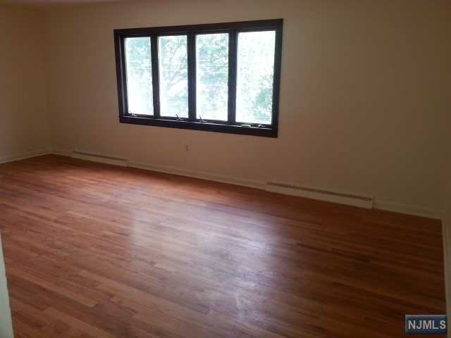 177 Washington St - Photo 2 of 8