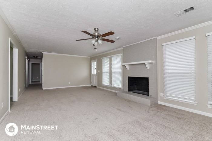 3137 Park Ln - Photo 3 of 15