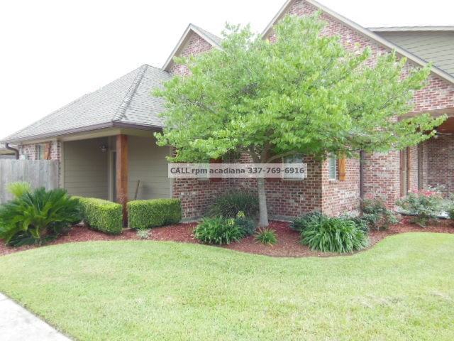 100 Sanro Dr - Photo 2 of 10
