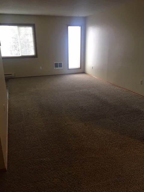 2213 Ne 46th Ave - Photo 2 of 10