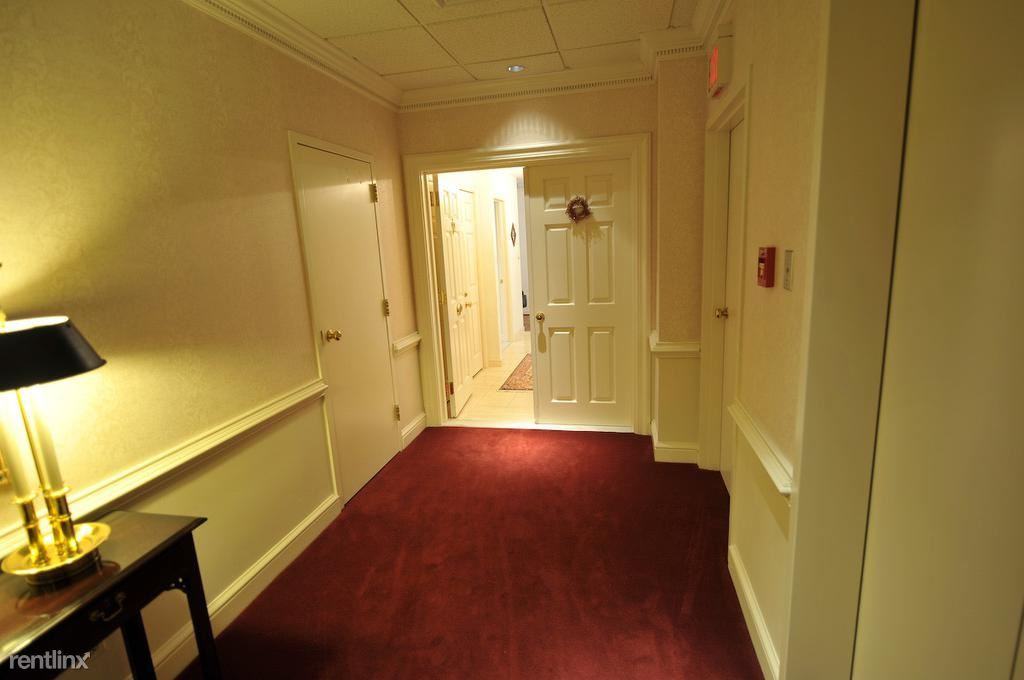 10 E Lee St Apartments in Otterbein, Baltimore, MD 21202 Zumper