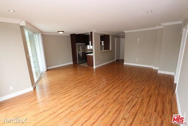 248 S Doheny Dr - Photo 2 of 10