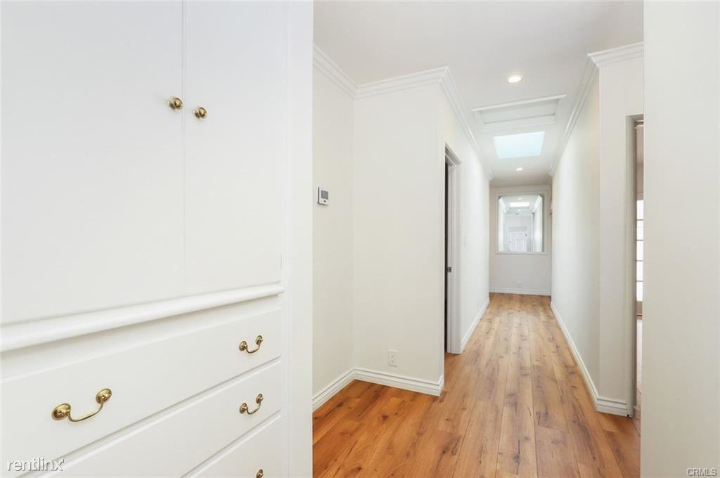 136 N Hamel Dr - Photo 3 of 11