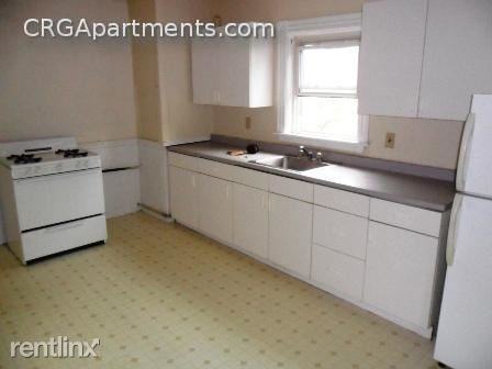 112 Woodstock St - Photo 2 of 11