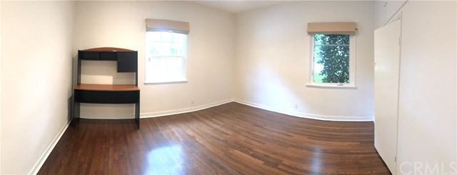 520 Mercedes Ave - Photo 3 of 4
