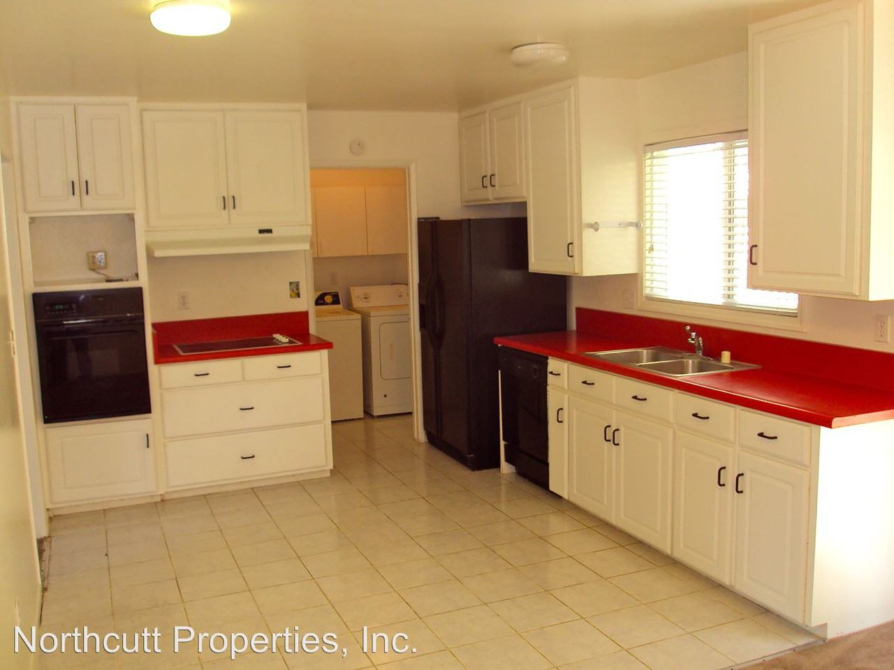 4921 Diane Pl - Photo 3 of 11