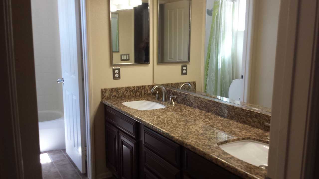 21 Toulon Ave - Photo 2 of 12