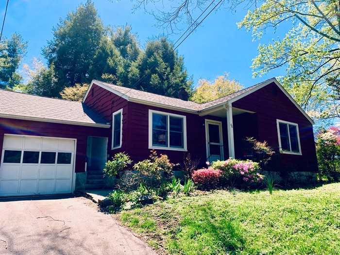 48 White Pine Dr - Photo 2 of 19