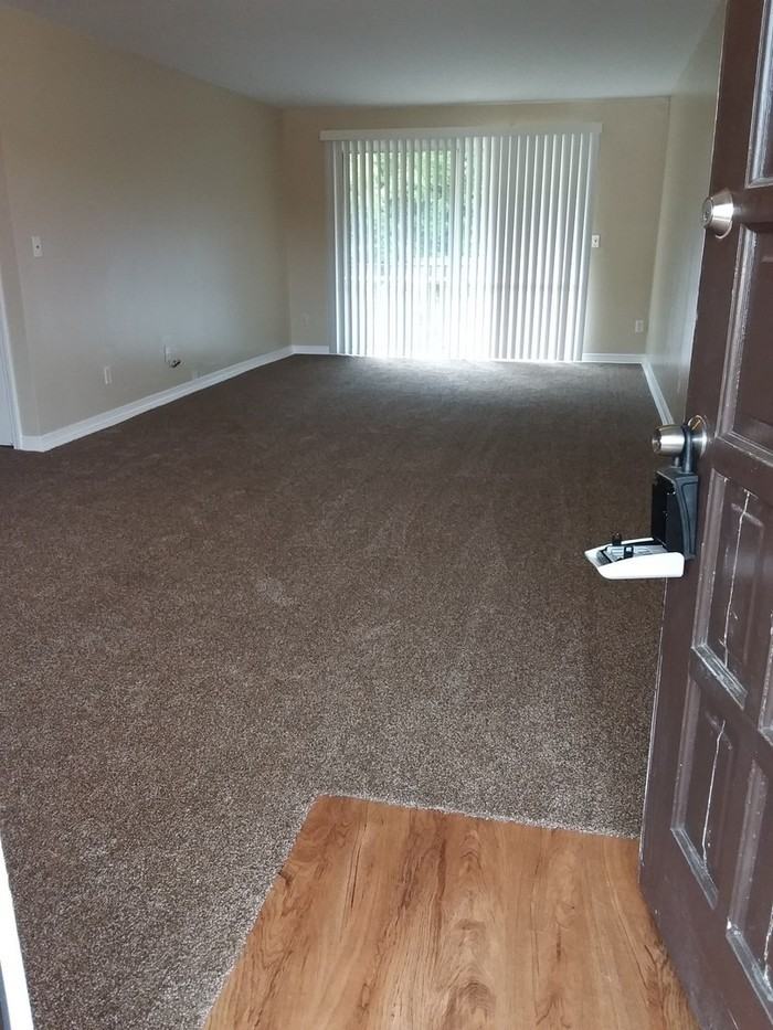 1550 El Camino Rd #7 - Photo 3 of 33