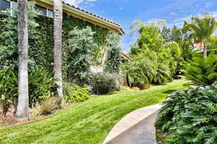 3718 Cll Jazmin - Photo 3 of 32