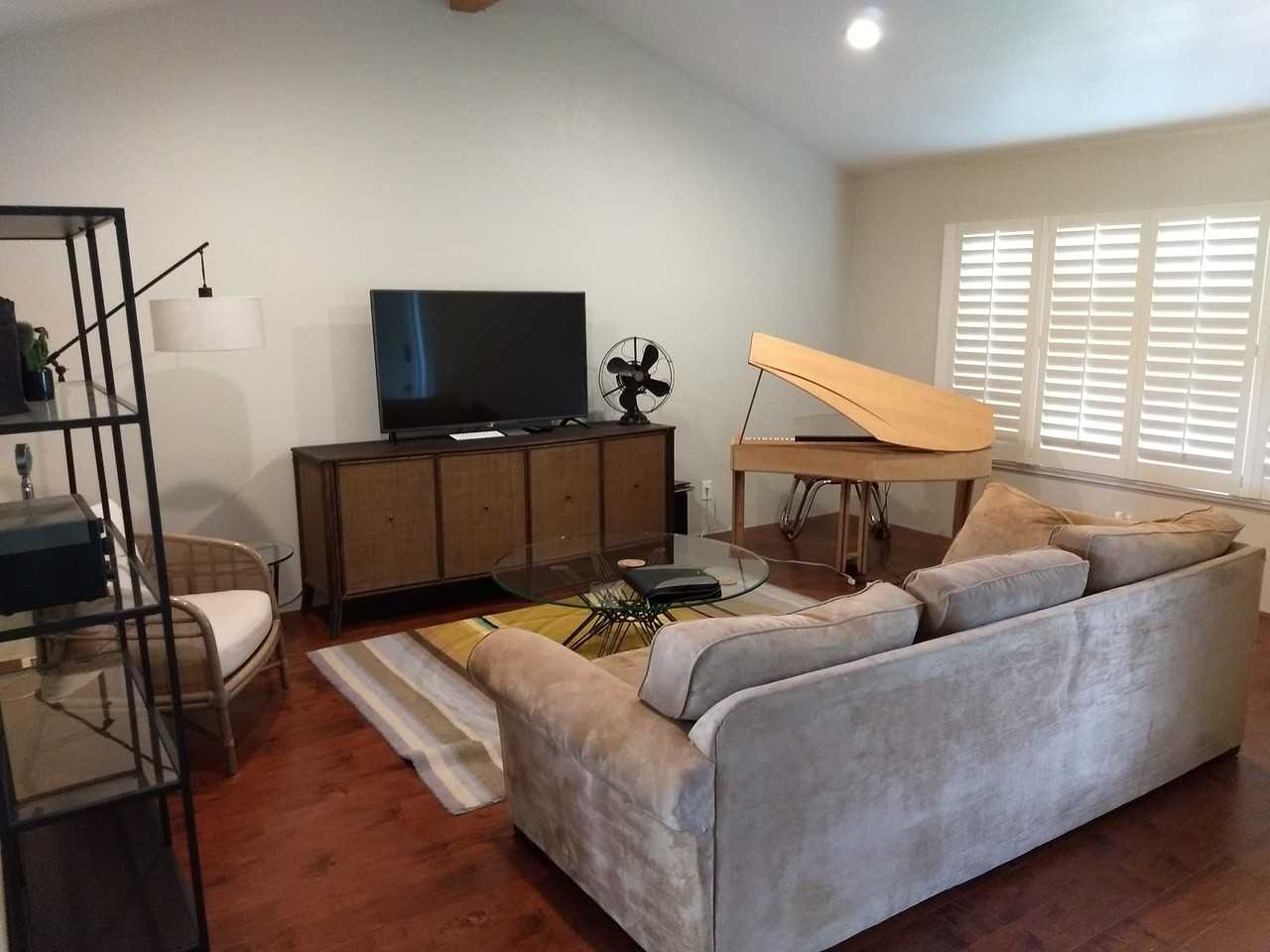 425 Brunswick Dr - Photo 2 of 12