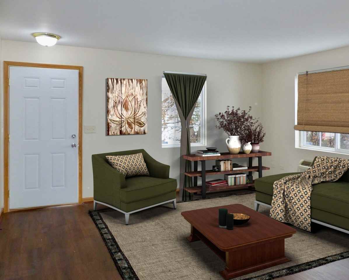 1207 Silverstone Dr - Photo 2 of 7