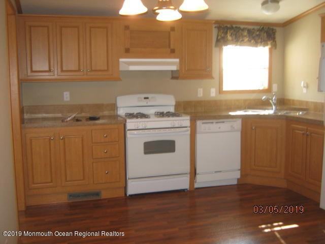 5 Maple Tree Court - Photo 2 of 10
