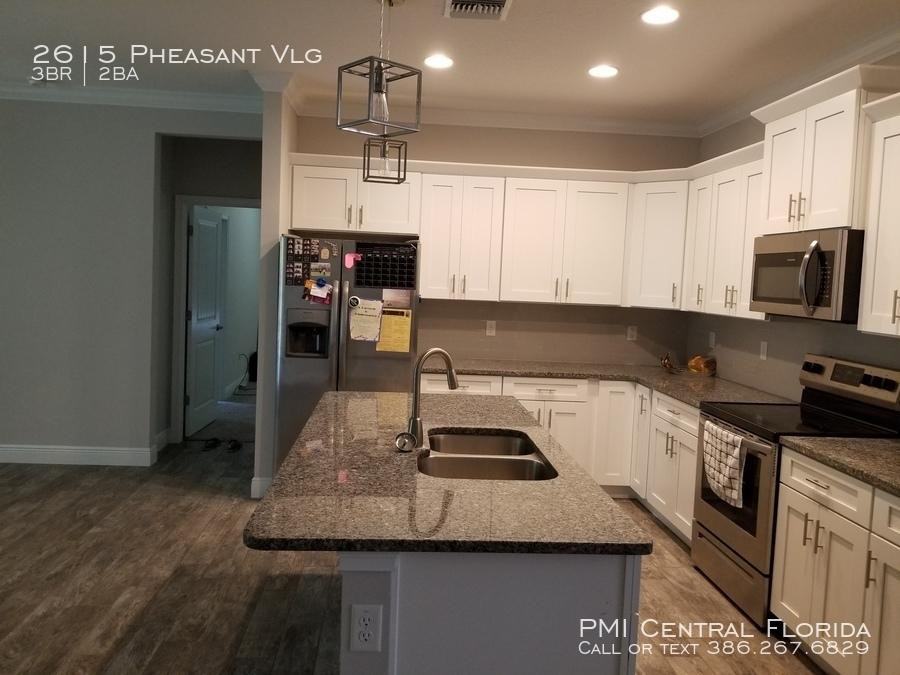 2615 Pheasant Village - Photo 3 of 12