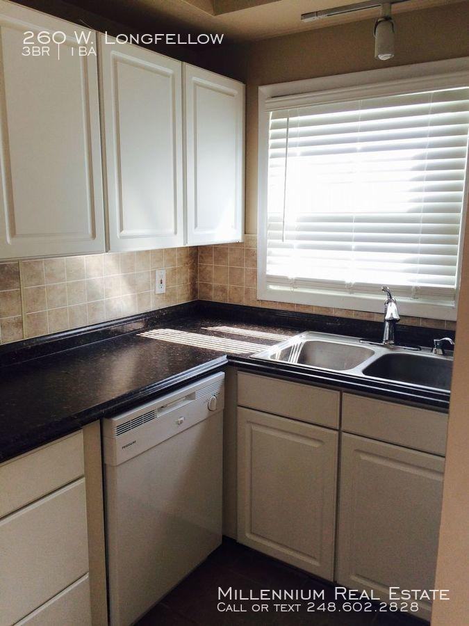 260 W Longfellow Ave - Photo 3 of 15