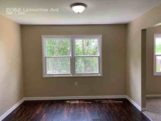 2062 Lexington Ave - Photo 3 of 11