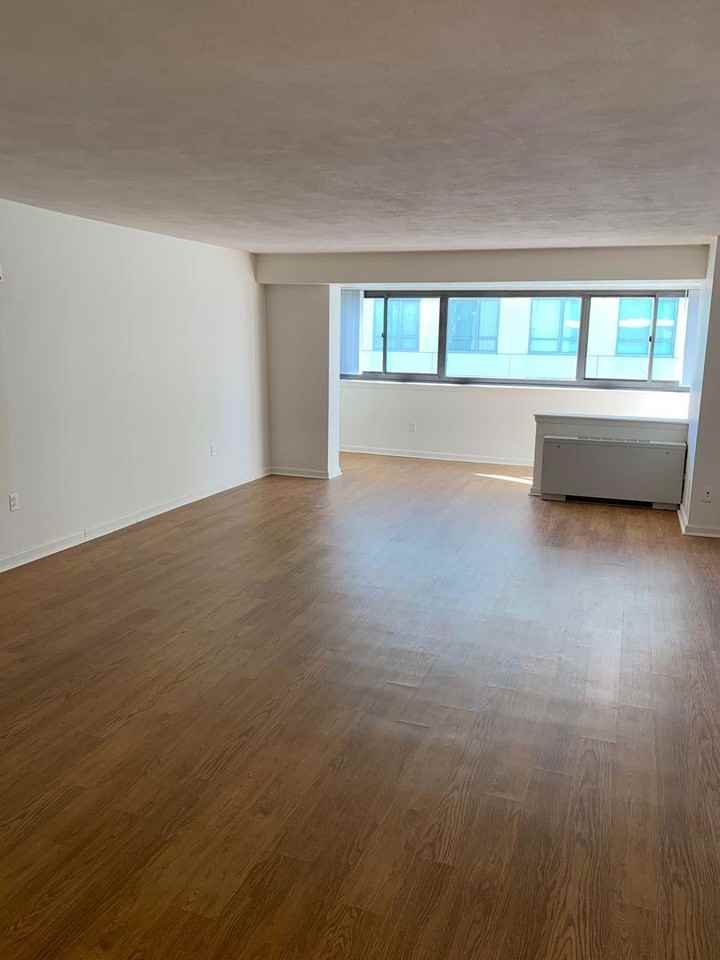 124 Blossom St - Photo 3 of 4