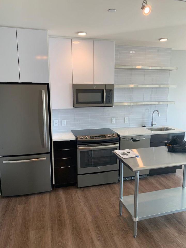 162 Border St - Photo 2 of 4