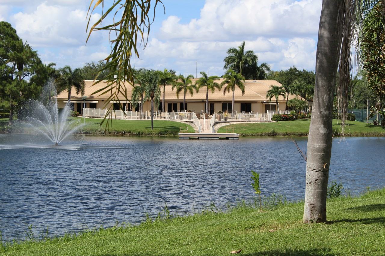 4577 Shearwater Ln - Photo 2 of 29