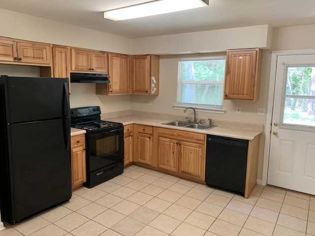 623 Crestview Ave - Photo 2 of 8