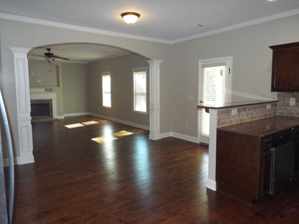5600 Nicole Ct - Photo 2 of 20