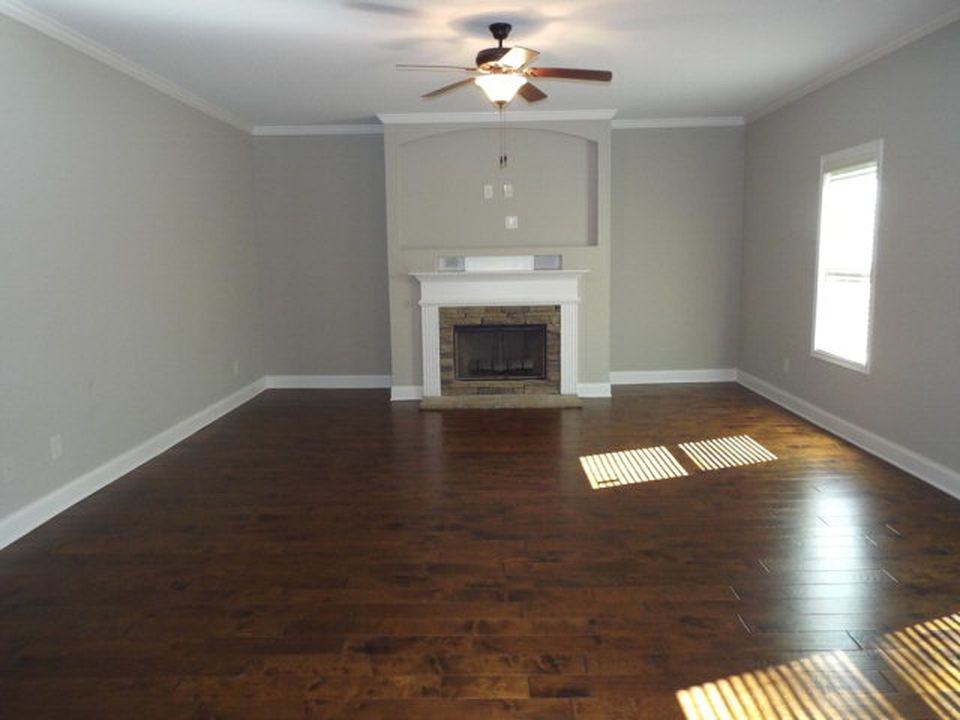 5600 Nicole Ct - Photo 3 of 20