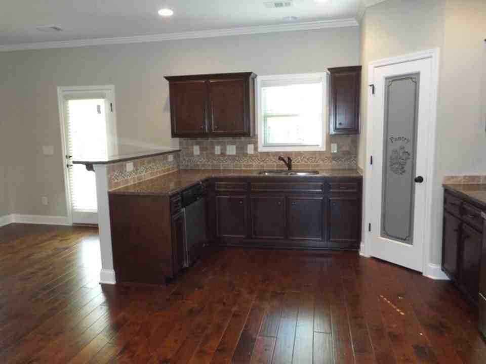 5600 Nicole Ct - Photo 6 of 20