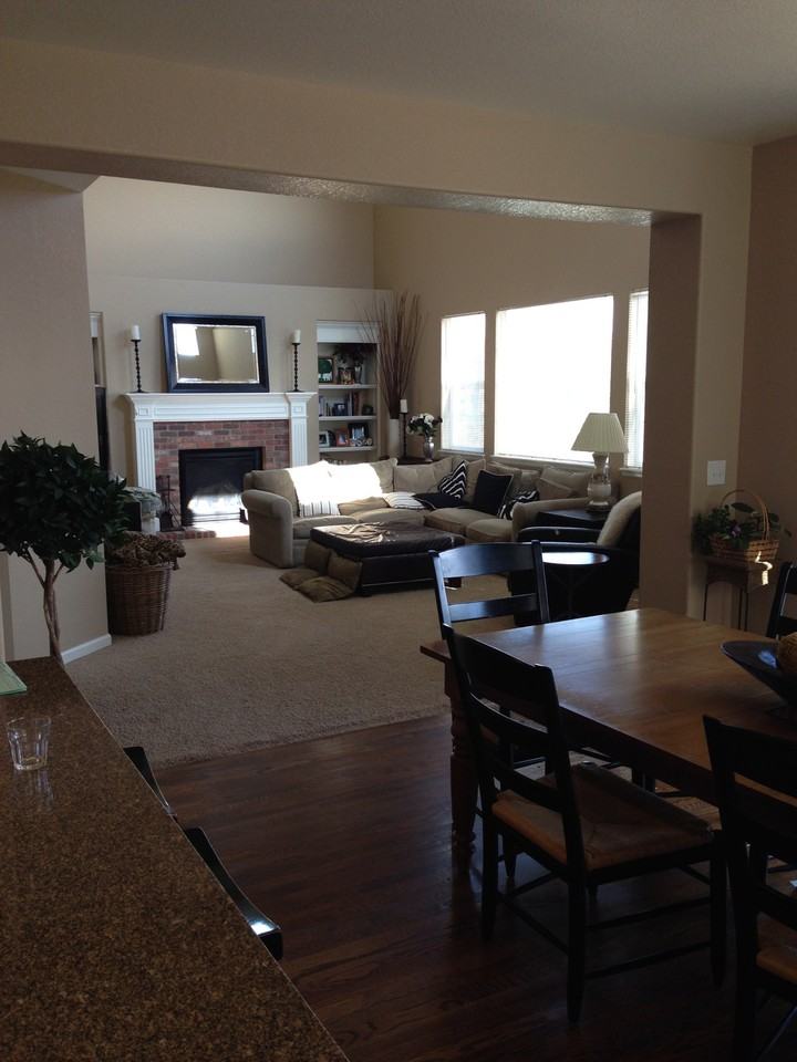 6084 S Paris St - Photo 2 of 9