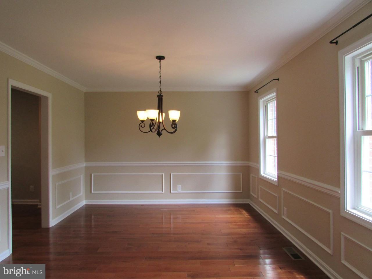 2113 Matthew Ln - Photo 3 of 32