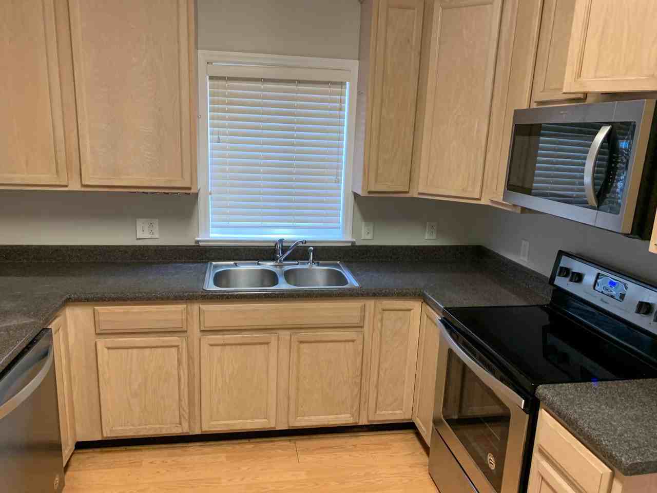 850 Sedge Ct - Photo 2 of 25