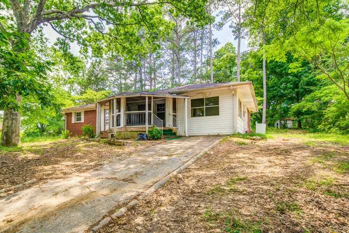 6086 Venetian Way SW - Photo 2 of 29